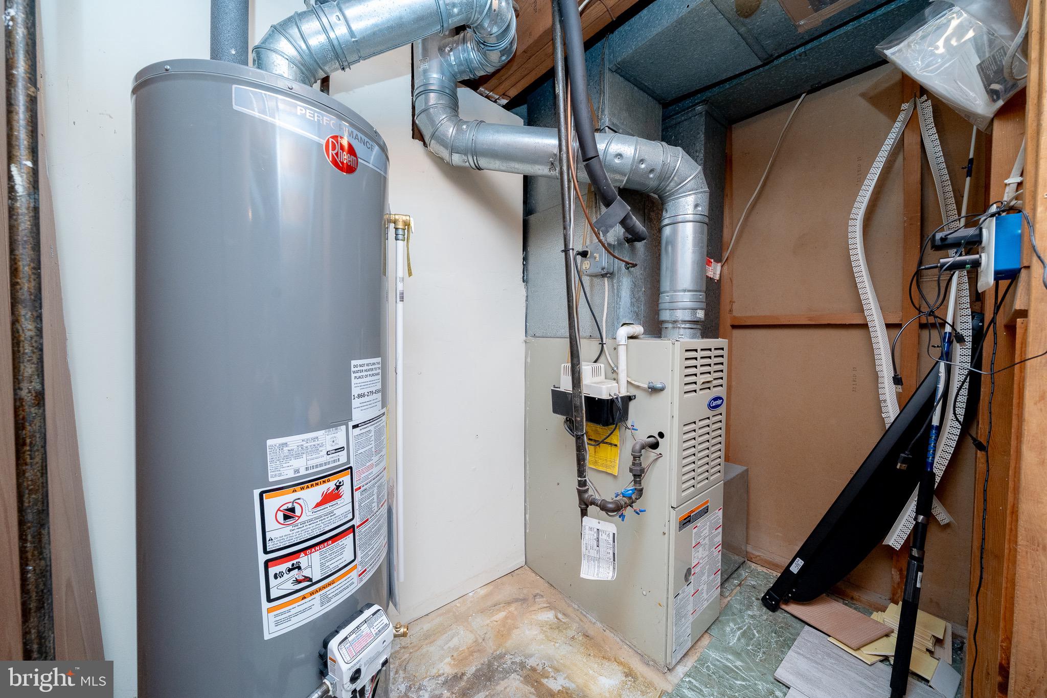 WHITE HOUSE HEIGHTS - Residential