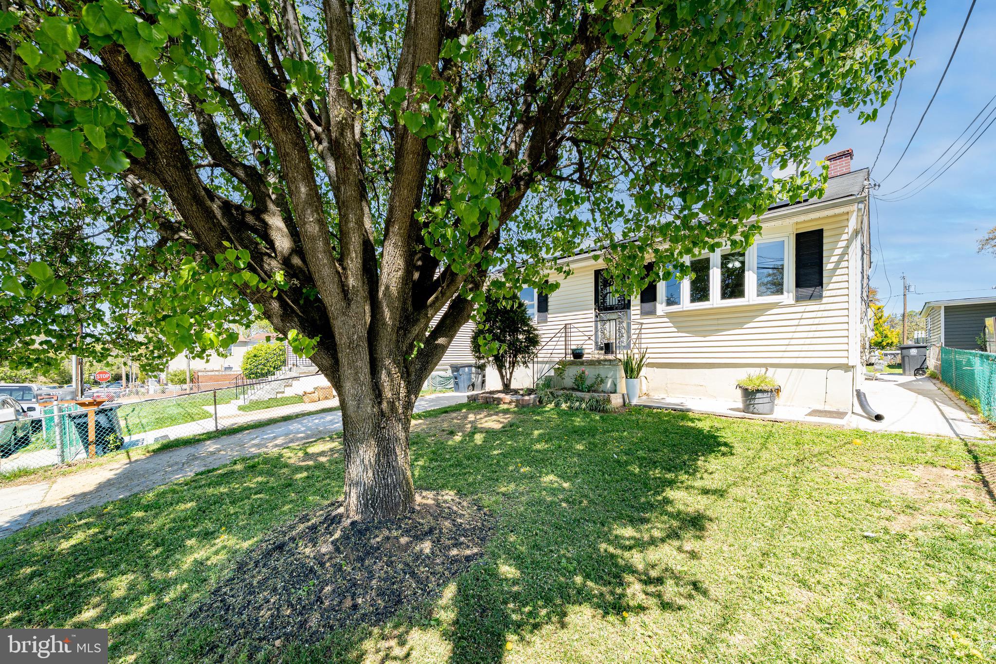 WHITE HOUSE HEIGHTS - Residential