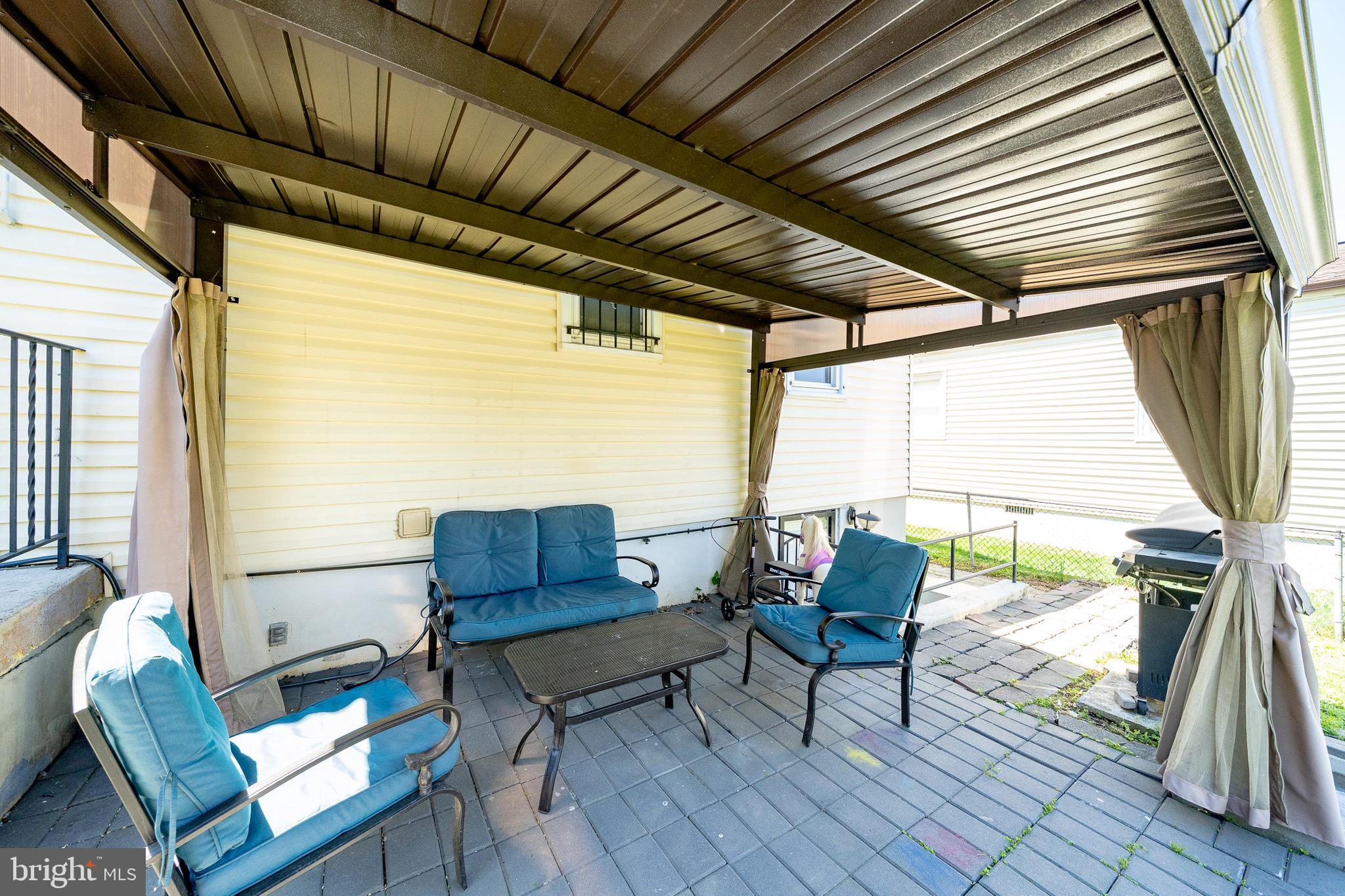 WHITE HOUSE HEIGHTS - Residential