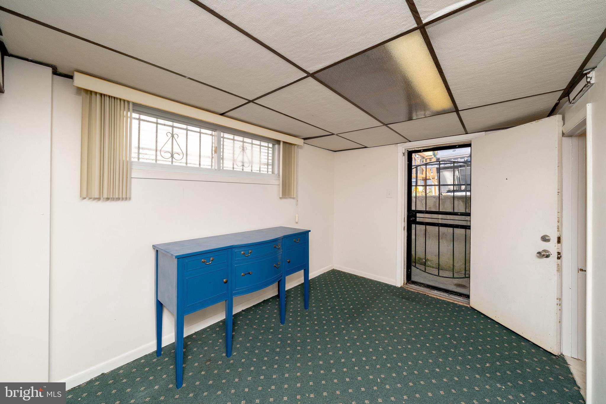 WHITE HOUSE HEIGHTS - Residential