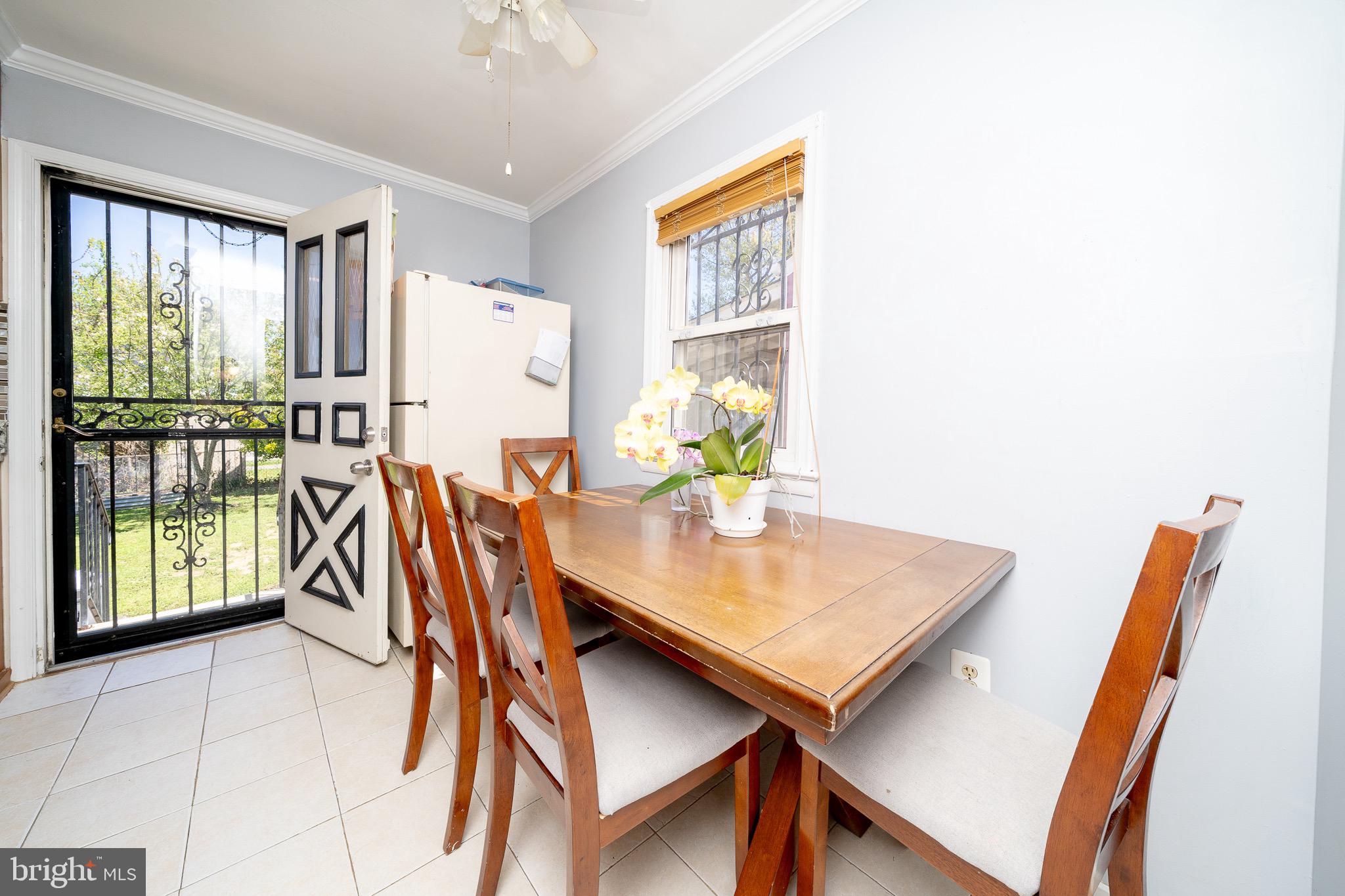 WHITE HOUSE HEIGHTS - Residential