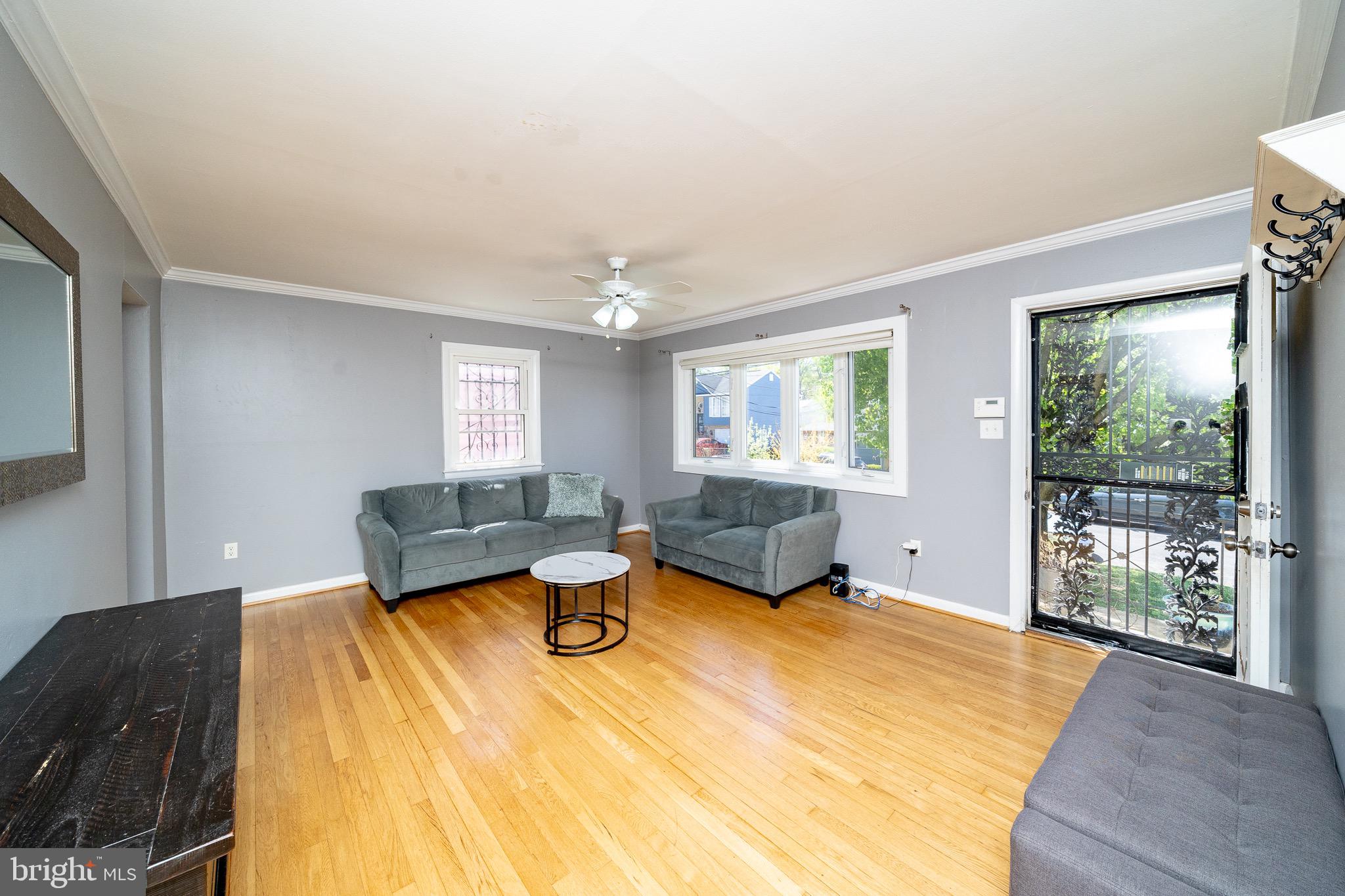 WHITE HOUSE HEIGHTS - Residential