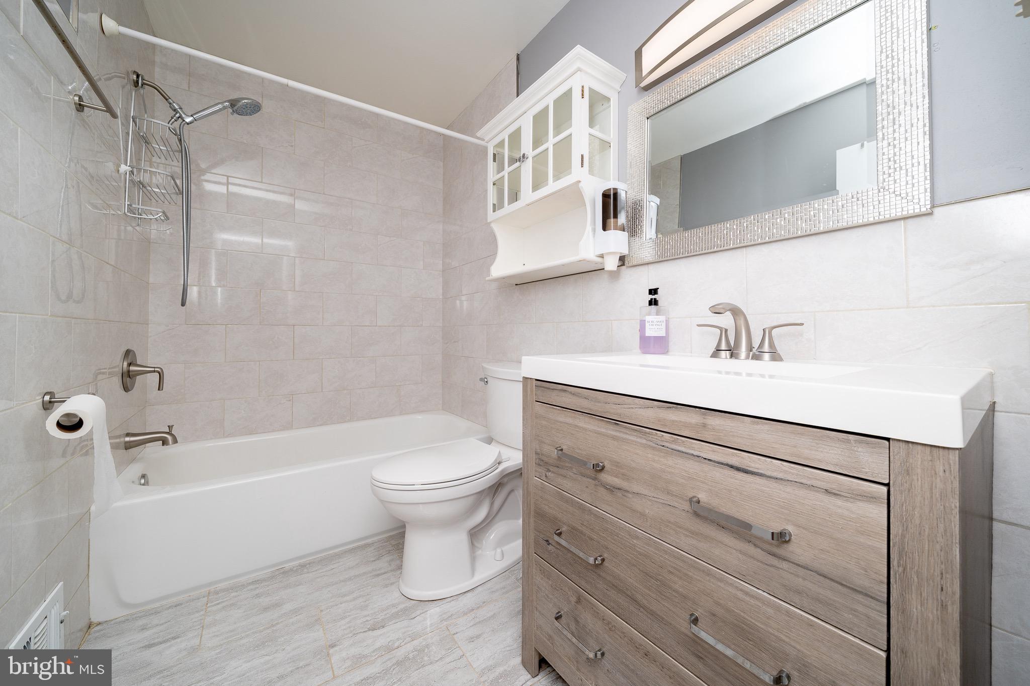 WHITE HOUSE HEIGHTS - Residential