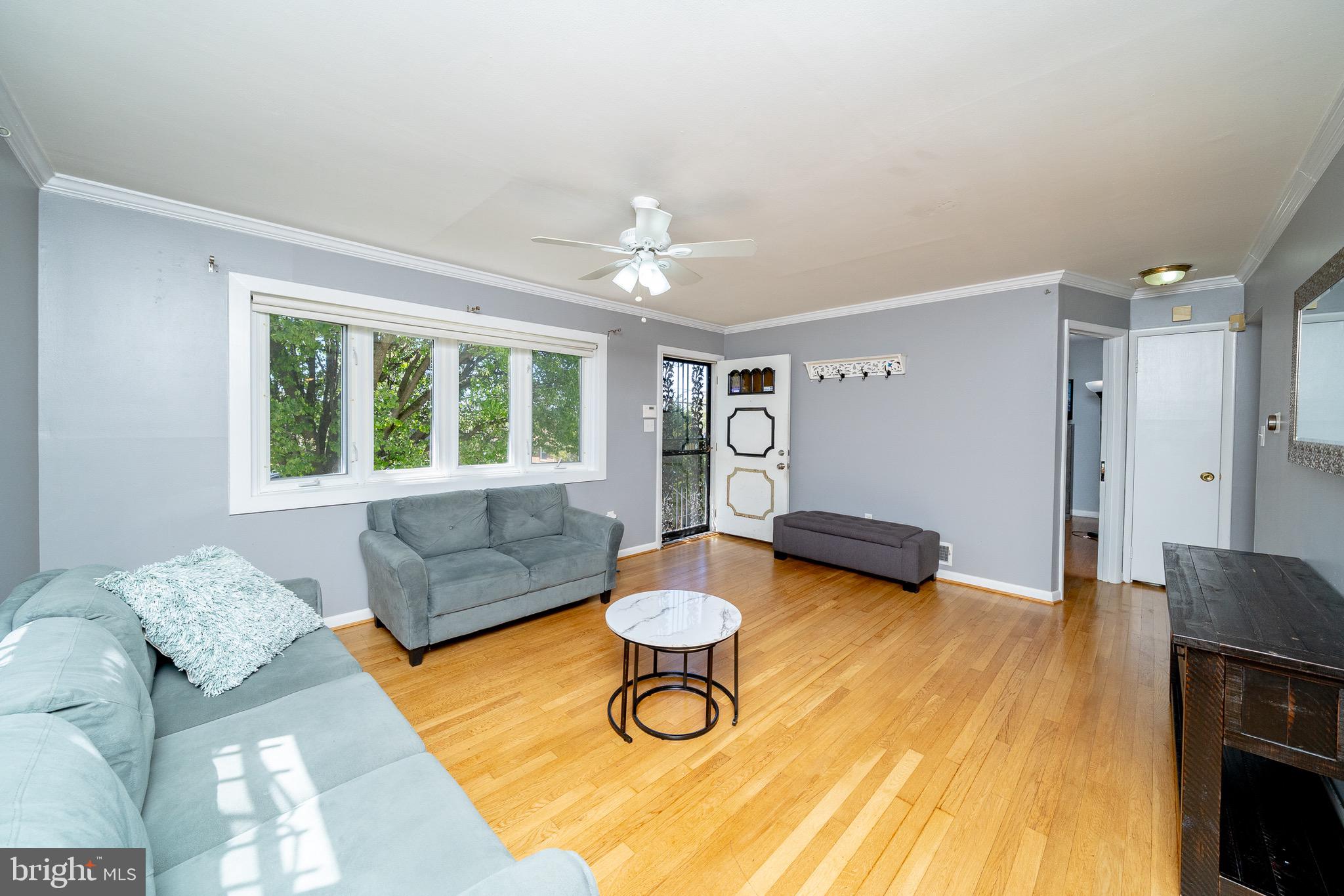 WHITE HOUSE HEIGHTS - Residential