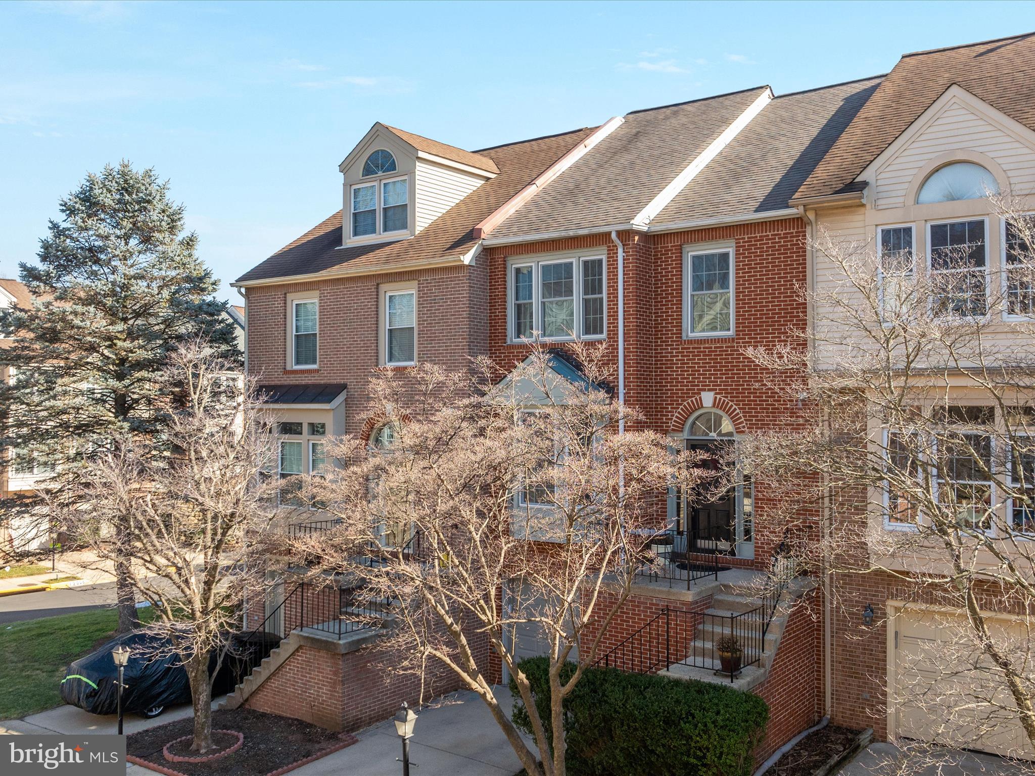 PENDERBROOK - Residential