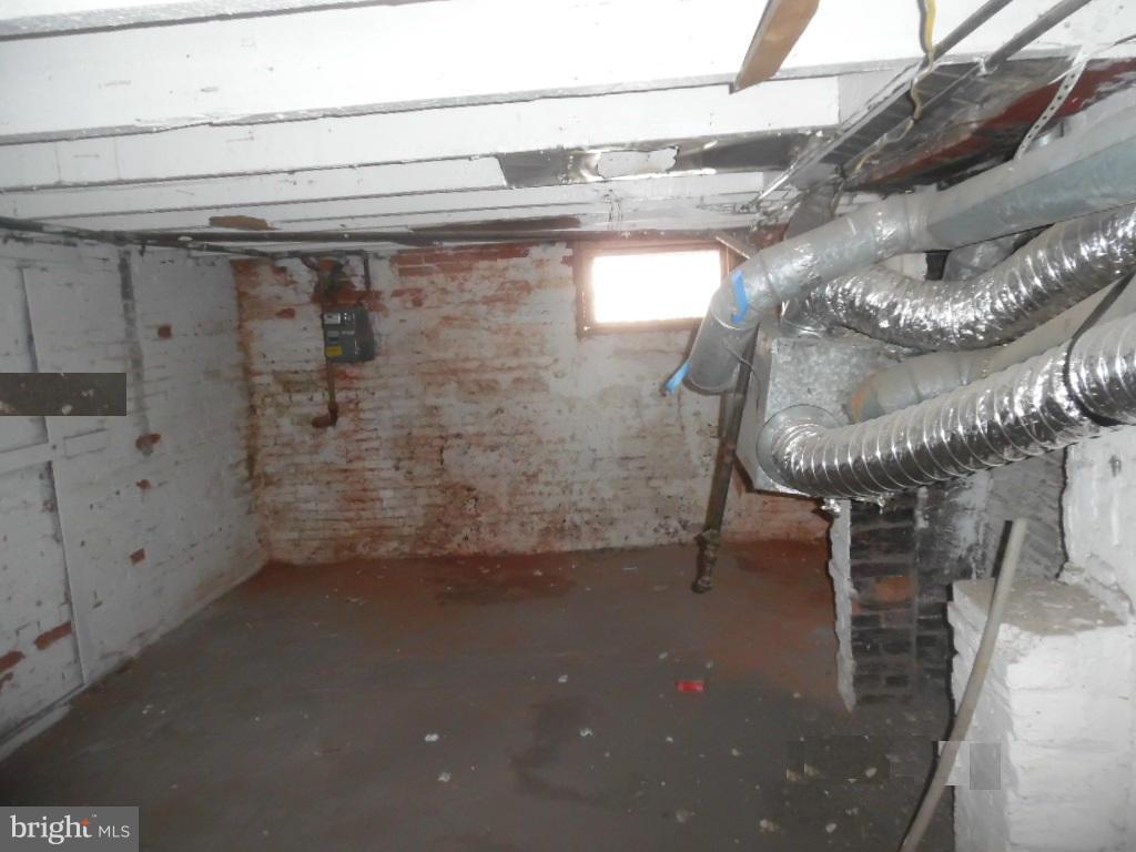 WASHINGTON VILLAGE - Residential