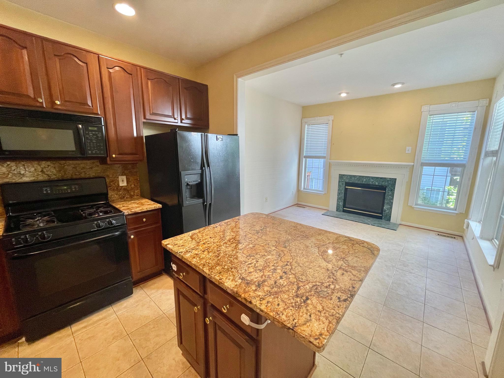 CAMERON STATION - Residential Lease