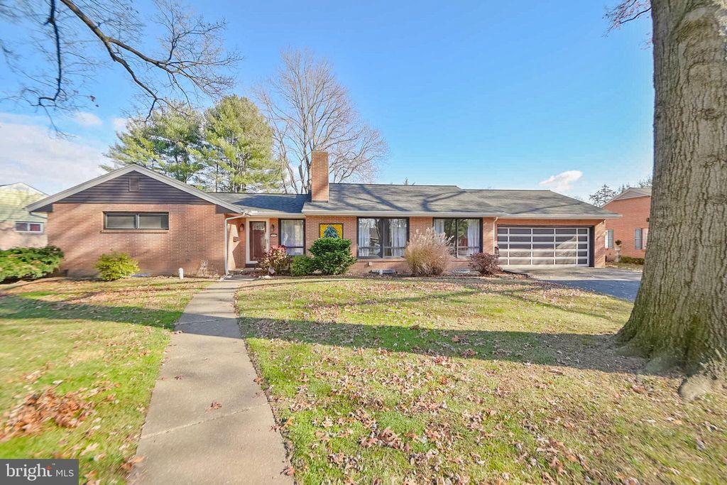 Photo of 473 N Spruce Street, ELIZABETHTOWN, PA 17022 (MLS # PALA2060234)