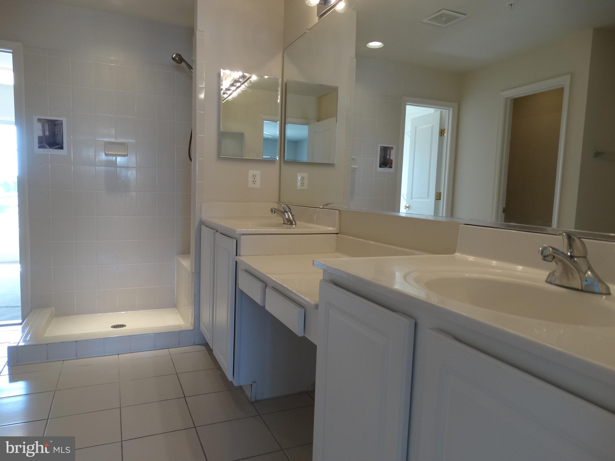 WOODCREST - Residential Lease