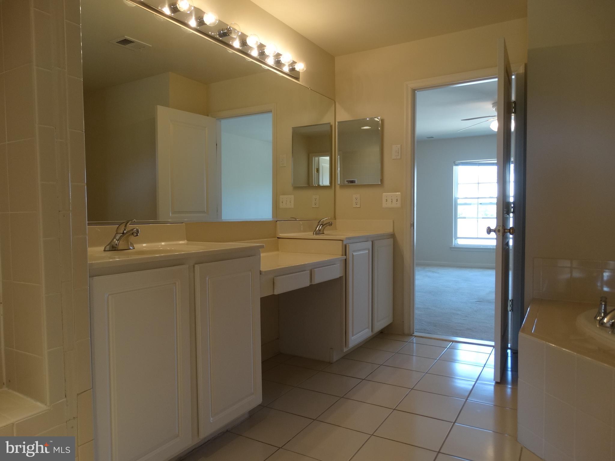 WOODCREST - Residential Lease