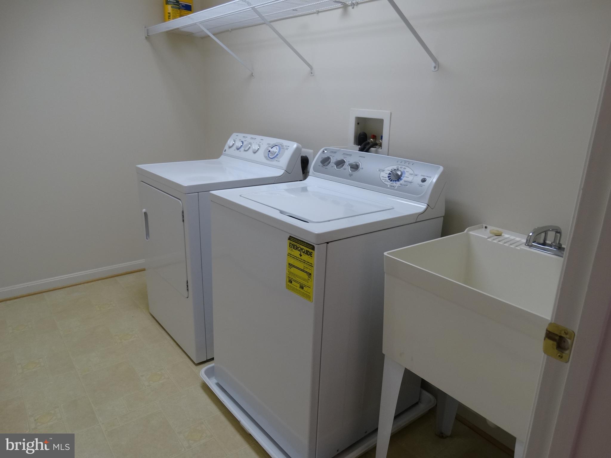 WOODCREST - Residential Lease