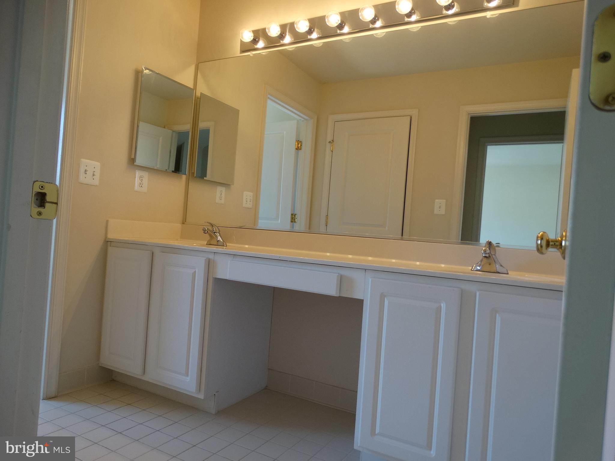 WOODCREST - Residential Lease