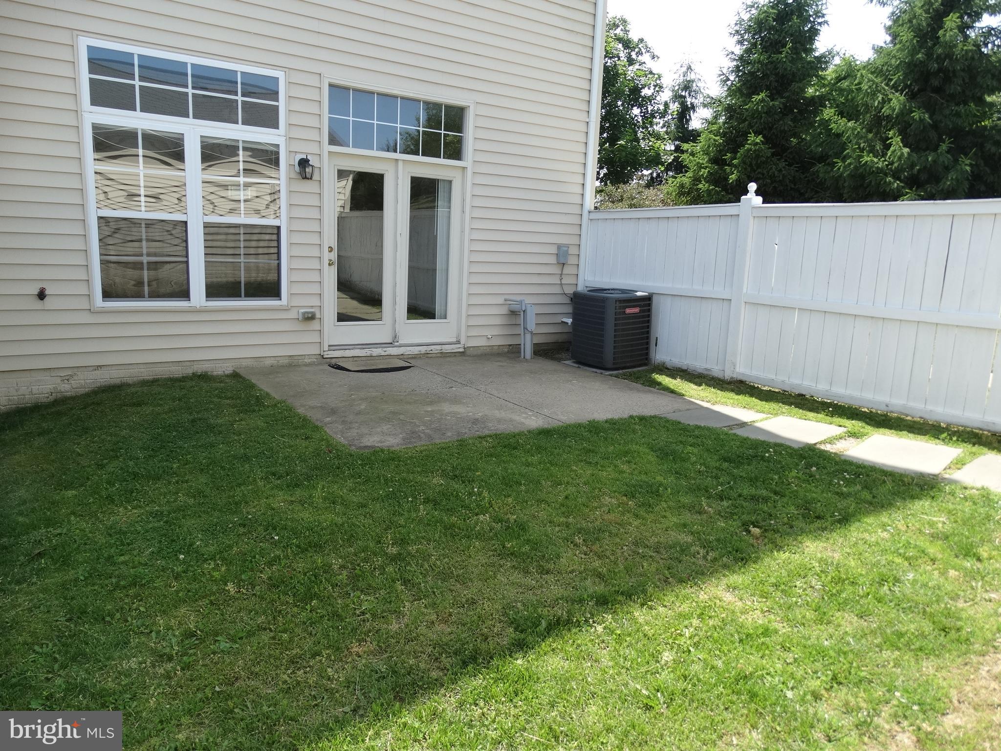 WOODCREST - Residential Lease