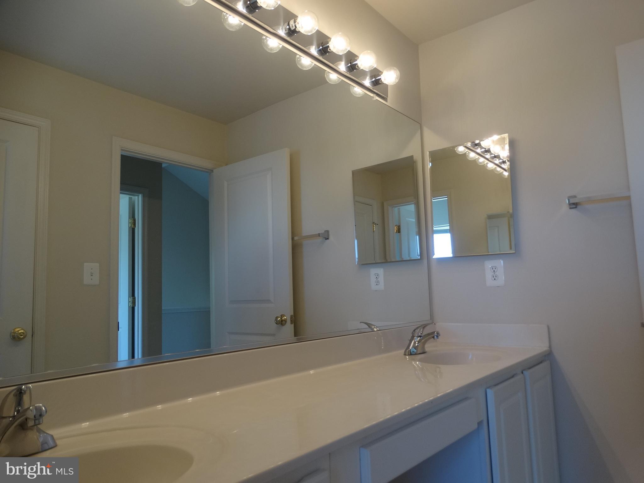 WOODCREST - Residential Lease