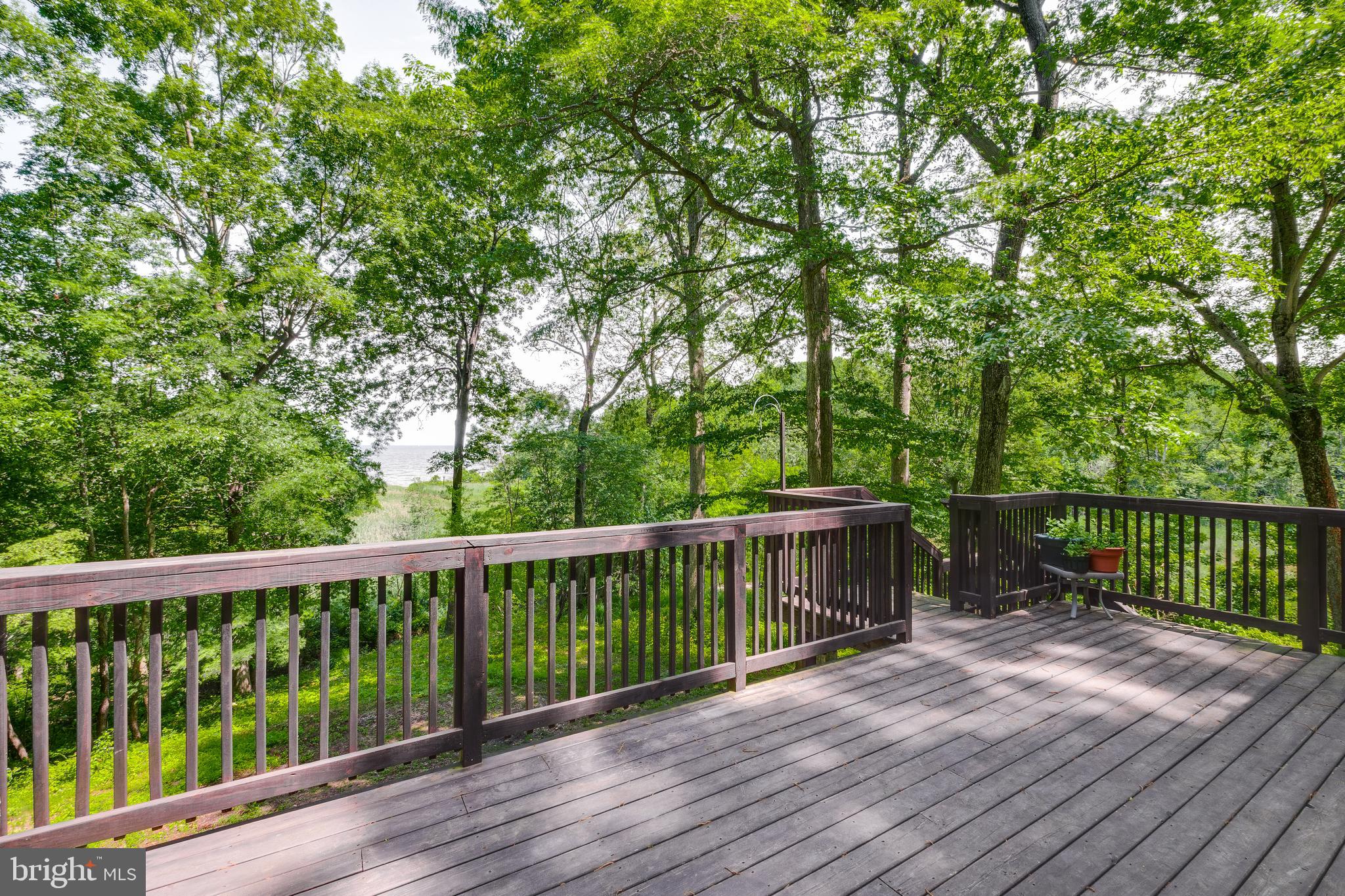 BAY WOODS - Residential