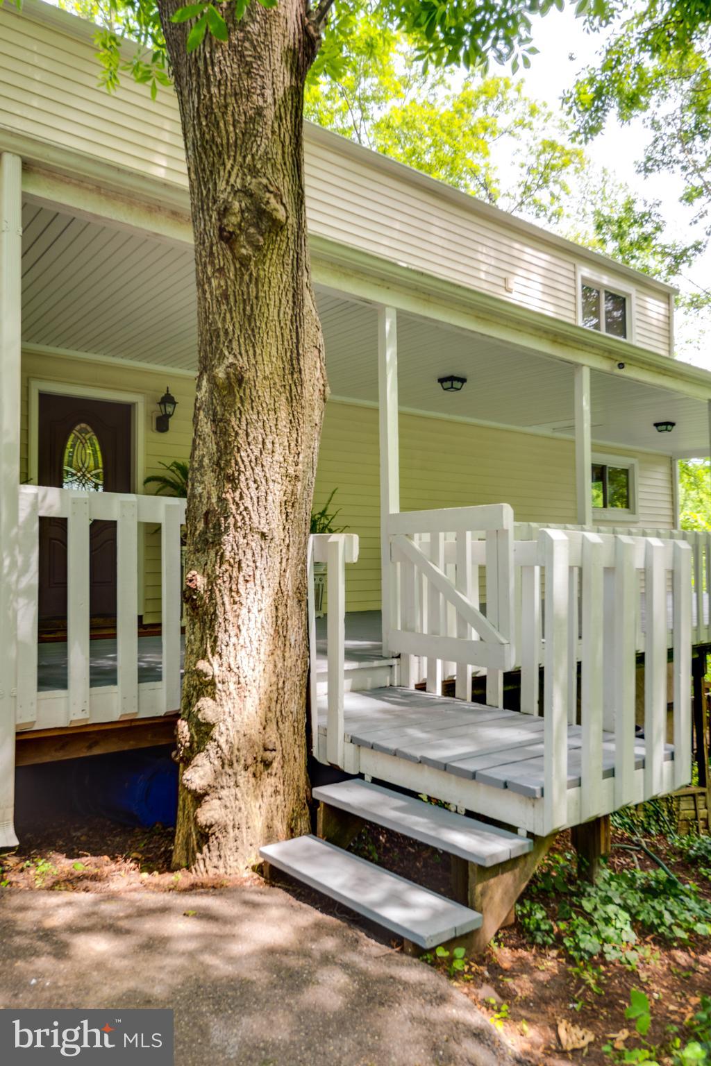 BAY WOODS - Residential