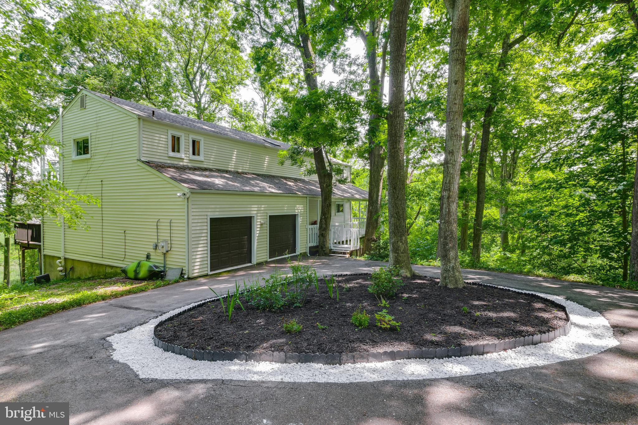 BAY WOODS - Residential