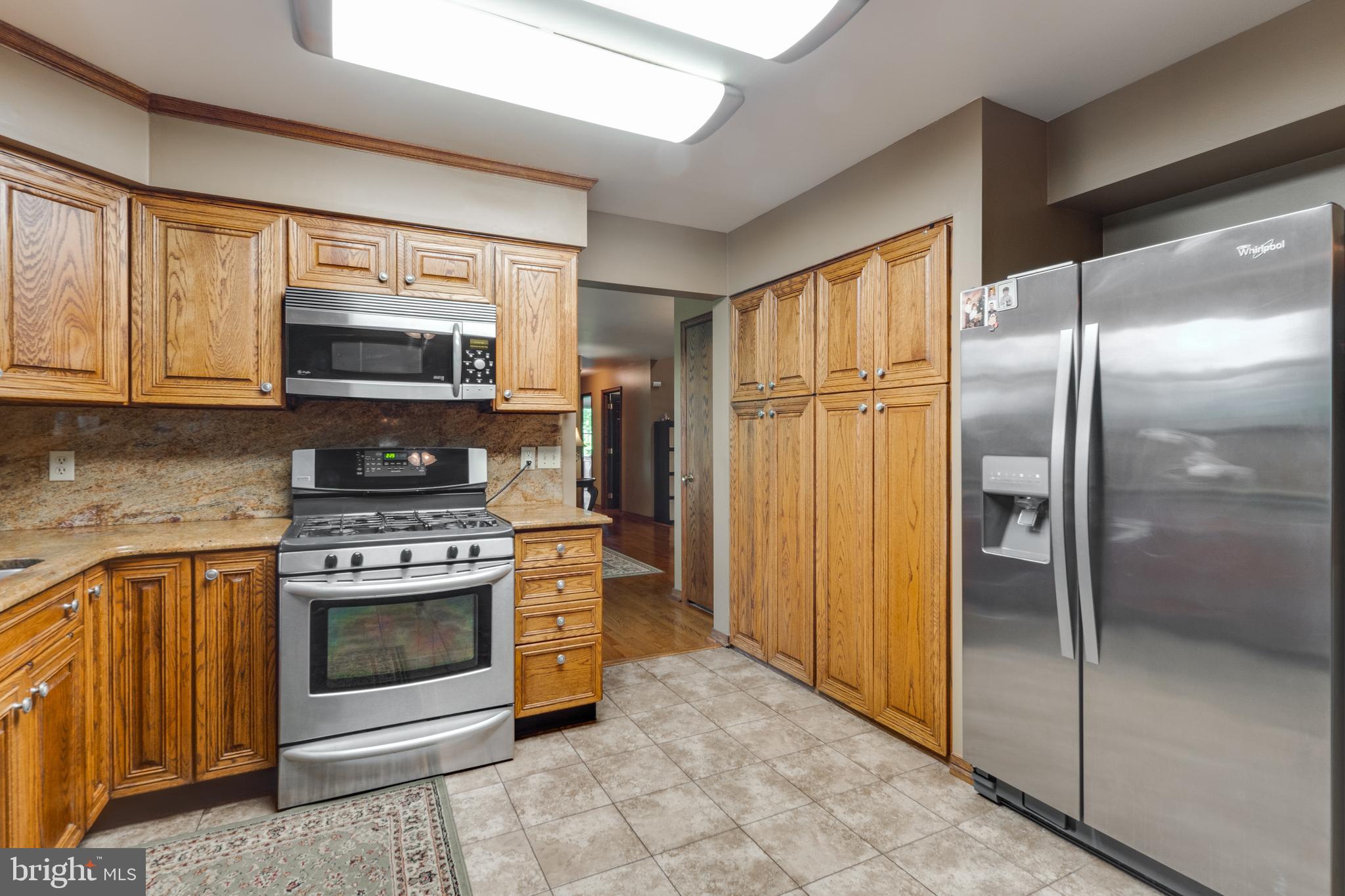 BAY WOODS - Residential