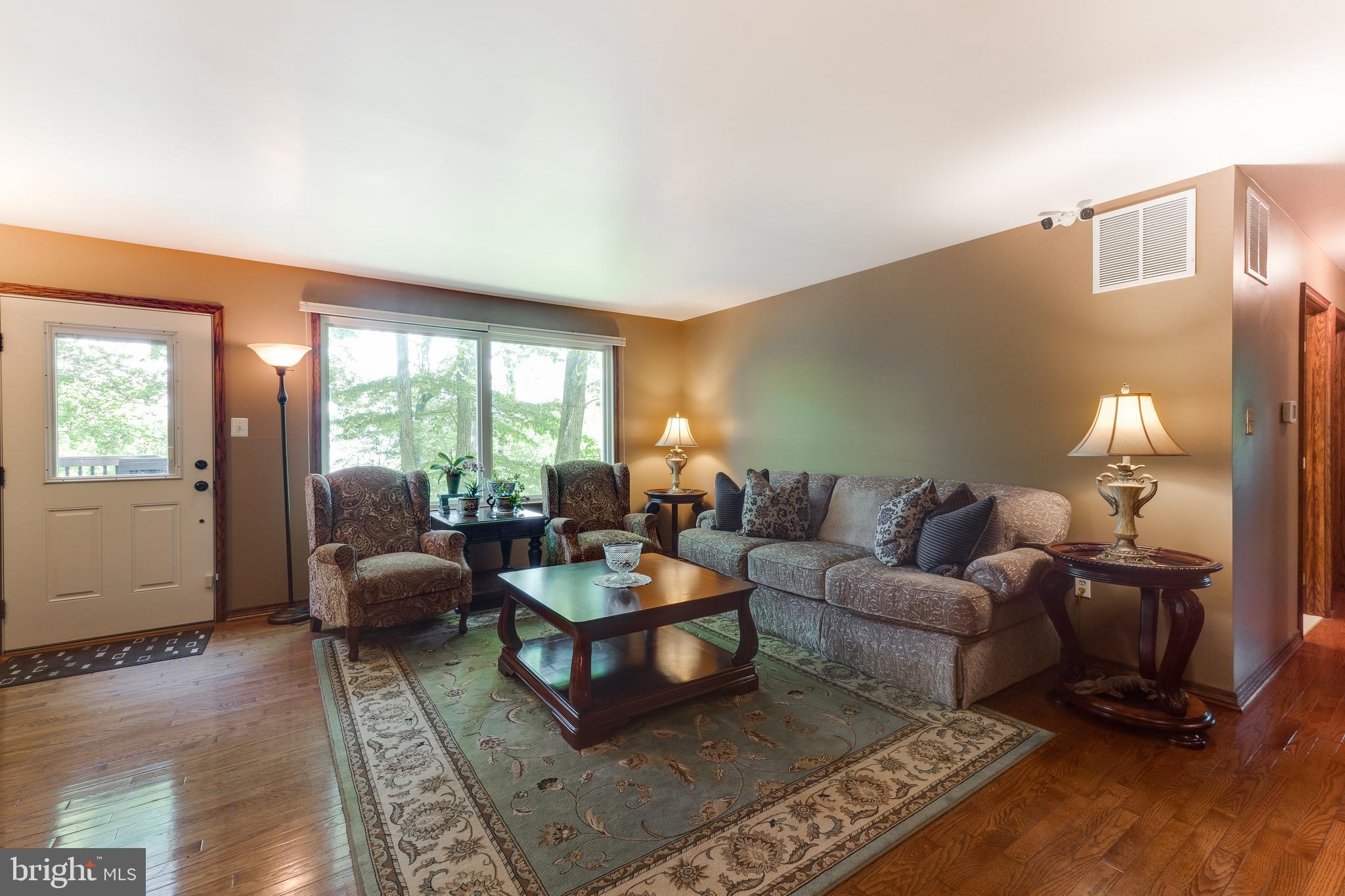 BAY WOODS - Residential