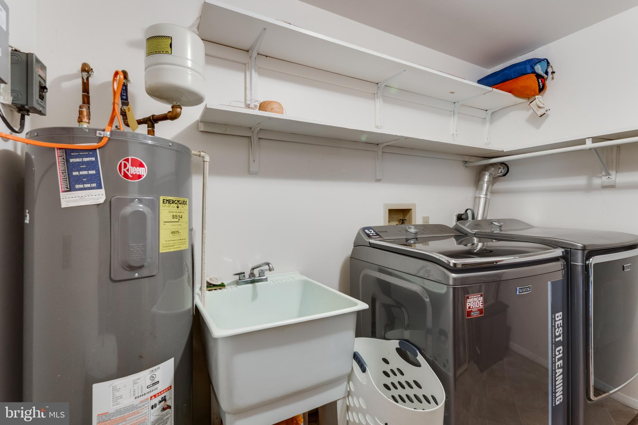 BAY WOODS - Residential