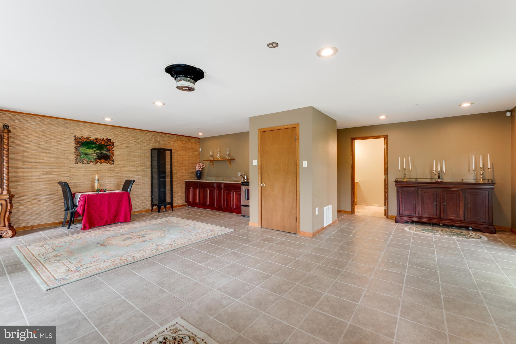 BAY WOODS - Residential