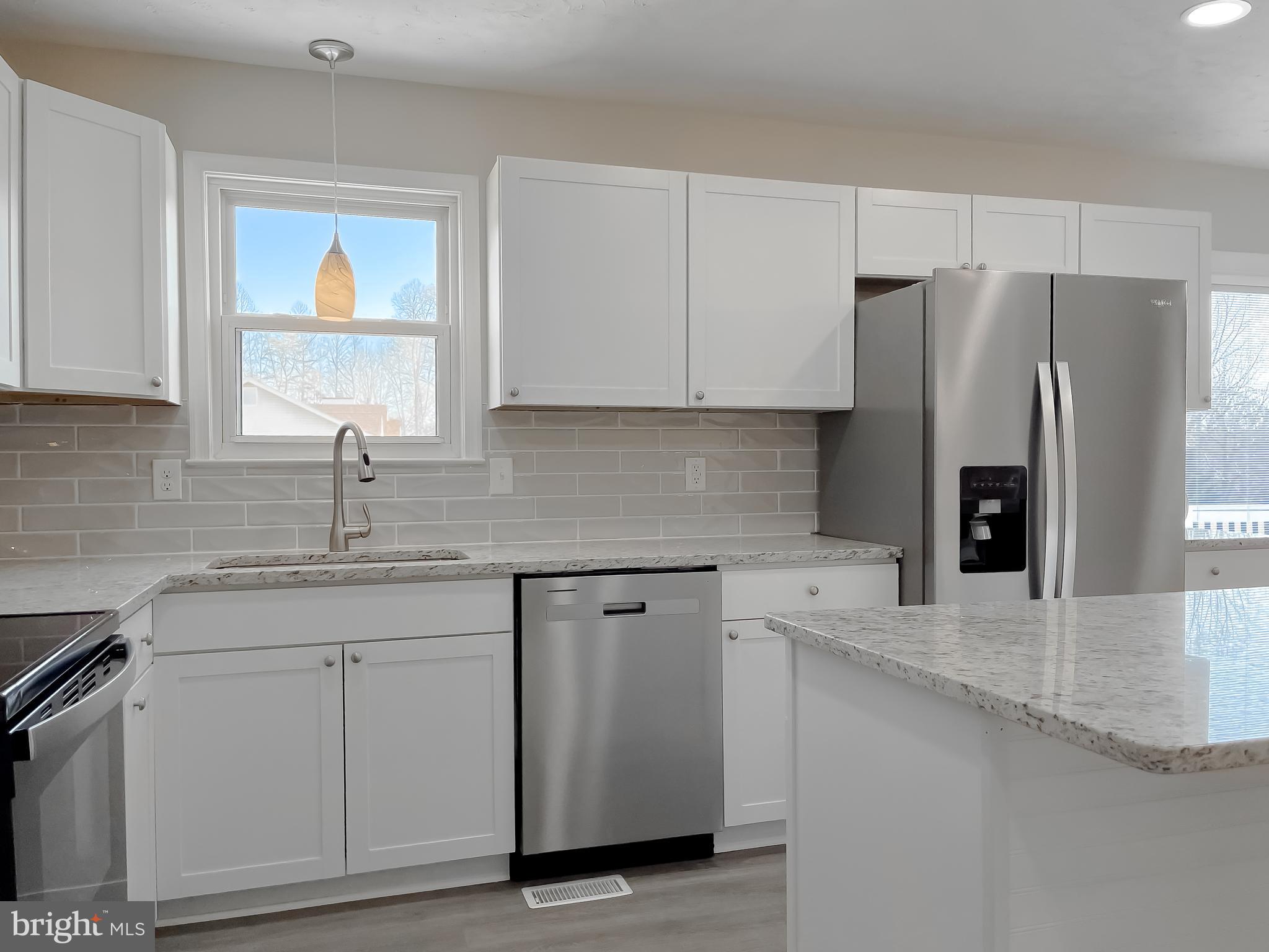 JENNI'S DAWN - Residential