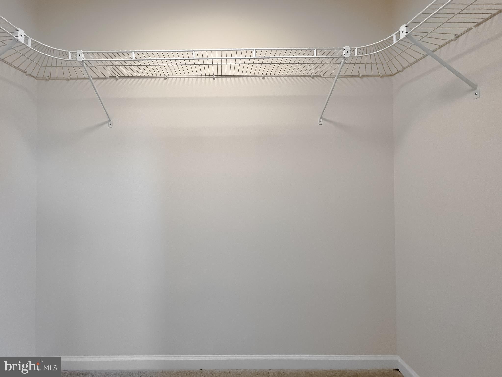 JENNI'S DAWN - Residential