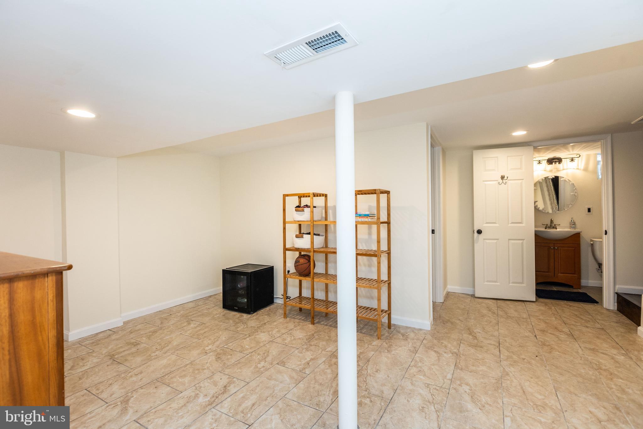 PERRING LOCH - Residential