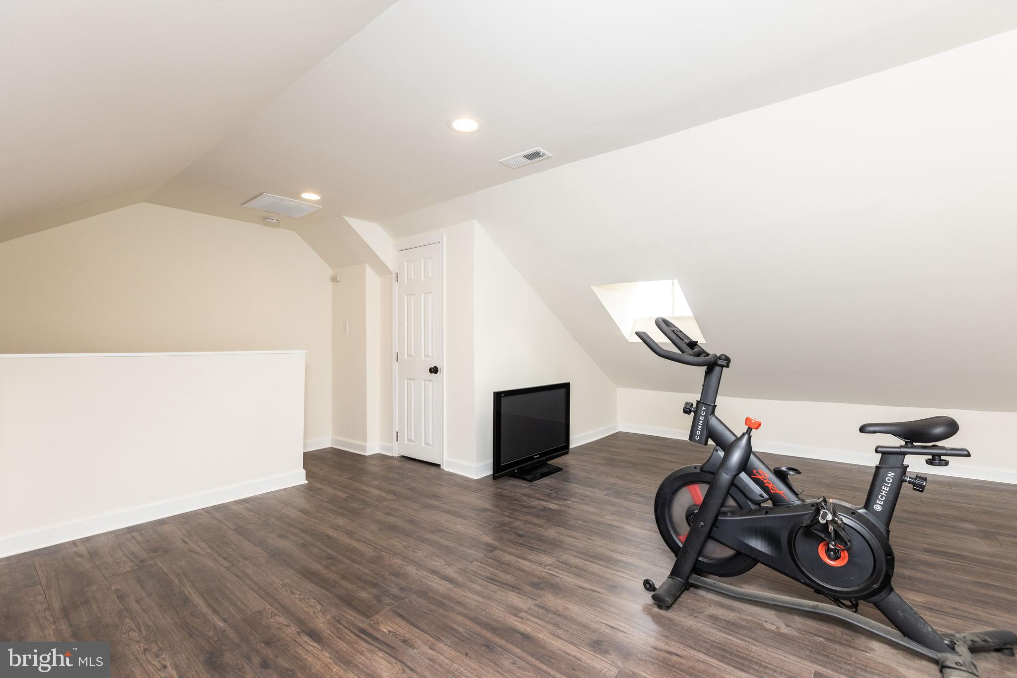 PERRING LOCH - Residential