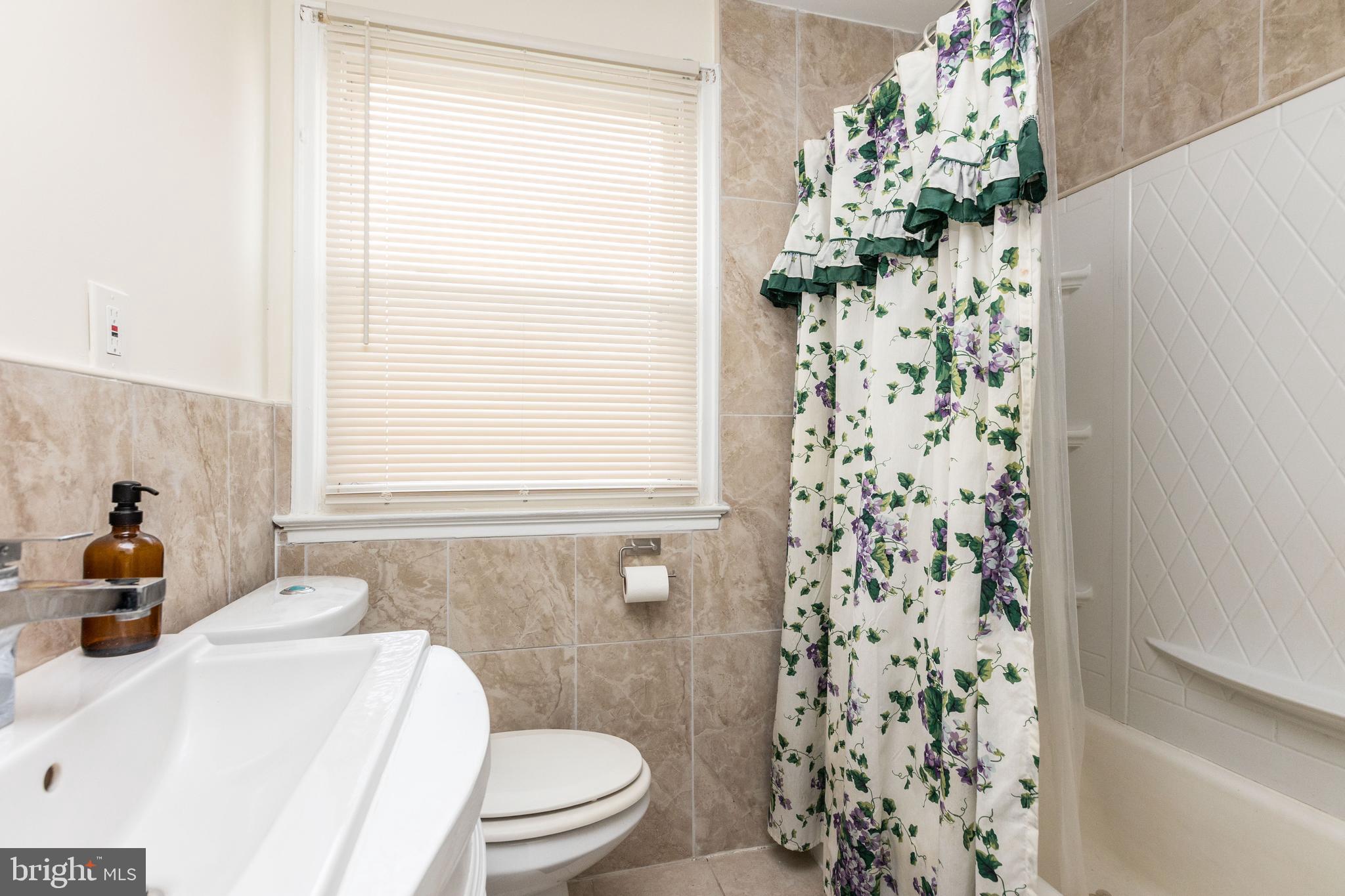 PERRING LOCH - Residential