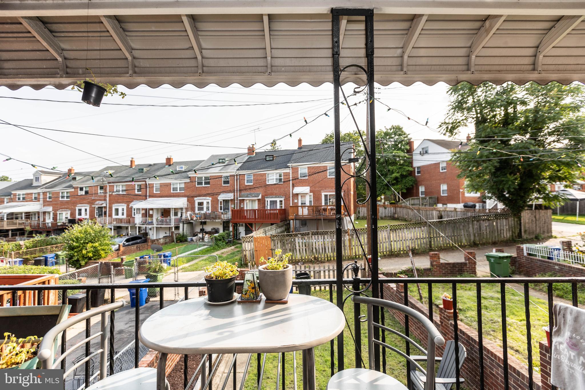 PERRING LOCH - Residential