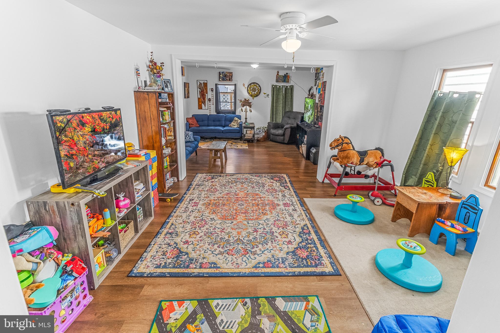 416 W JOHN STREET