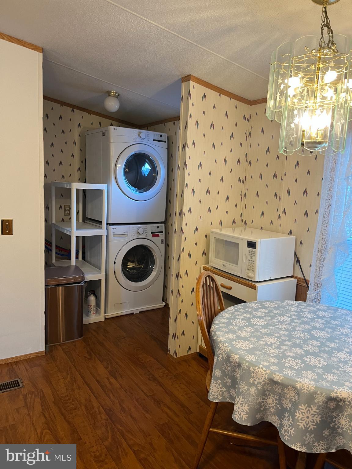 CINDY'S MOBILE HOME PARK - Residential