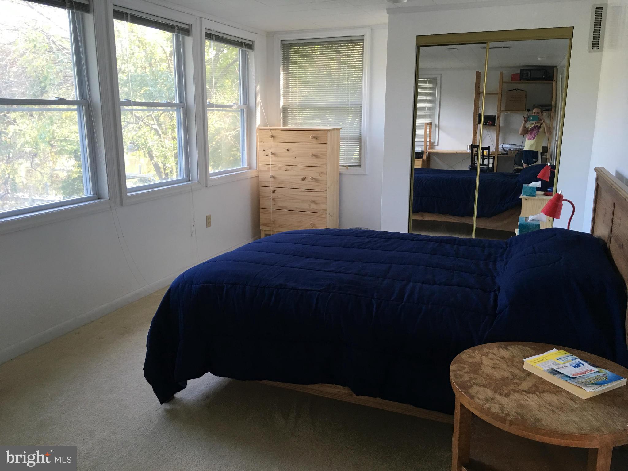 POWHATAN BEACH - Residential