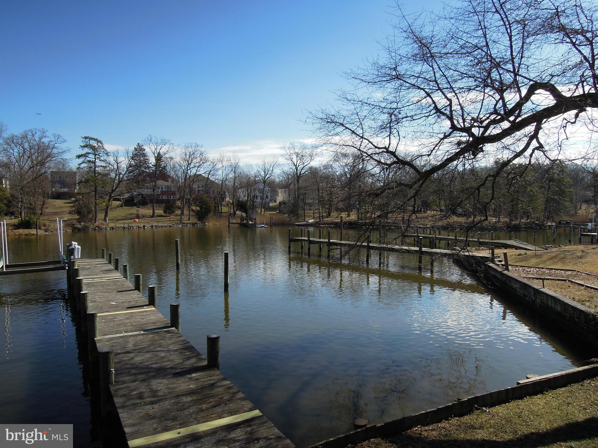 POWHATAN BEACH - Residential