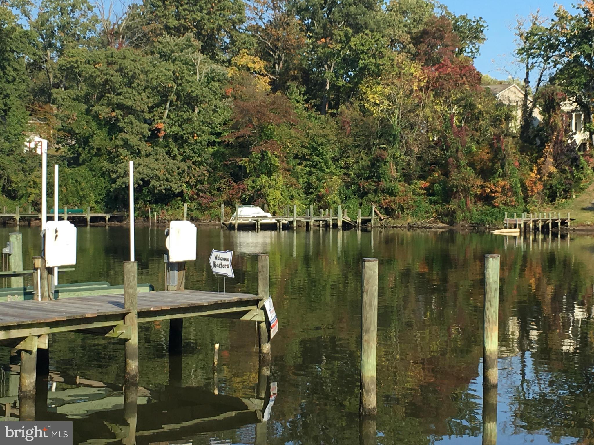 POWHATAN BEACH - Residential