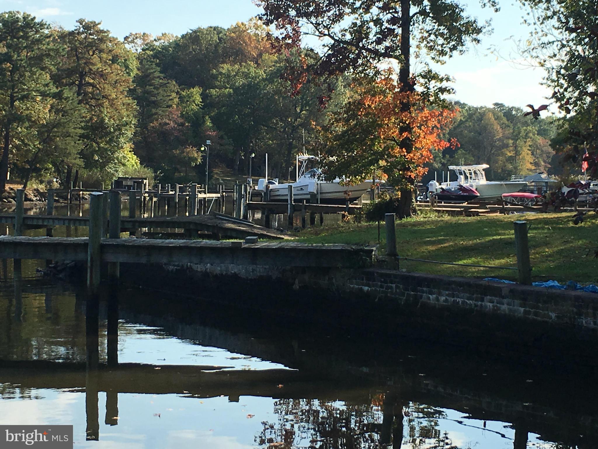 POWHATAN BEACH - Residential