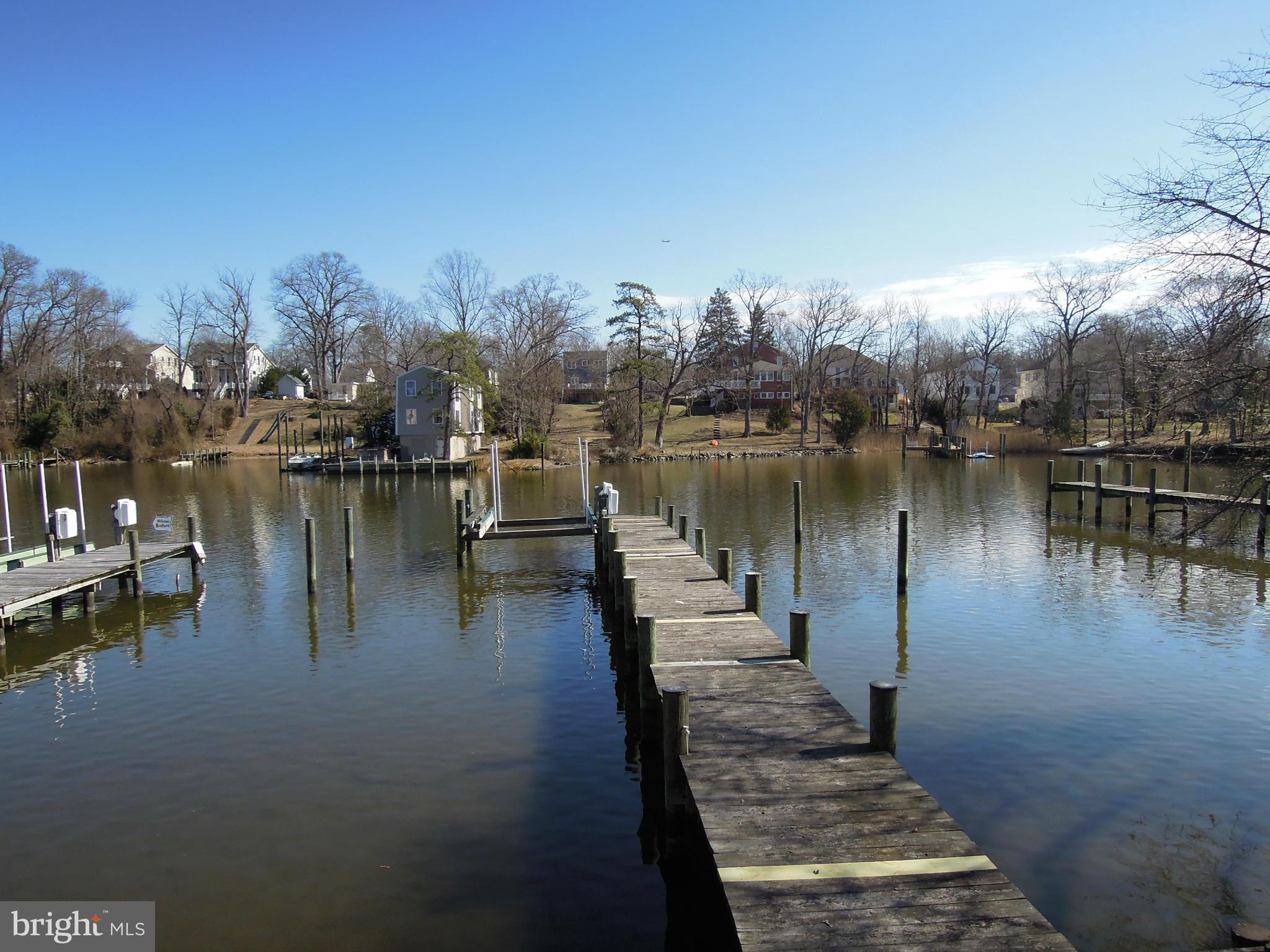 POWHATAN BEACH - Residential