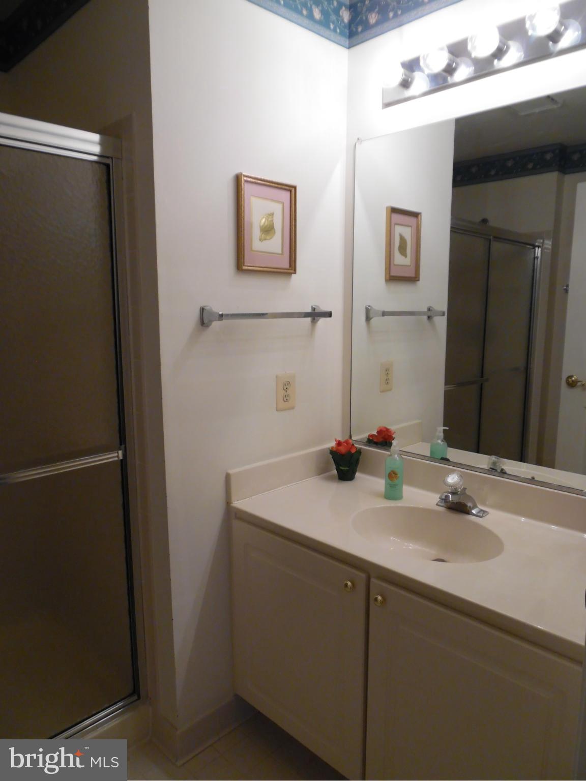 LAURELS CONDO - Residential