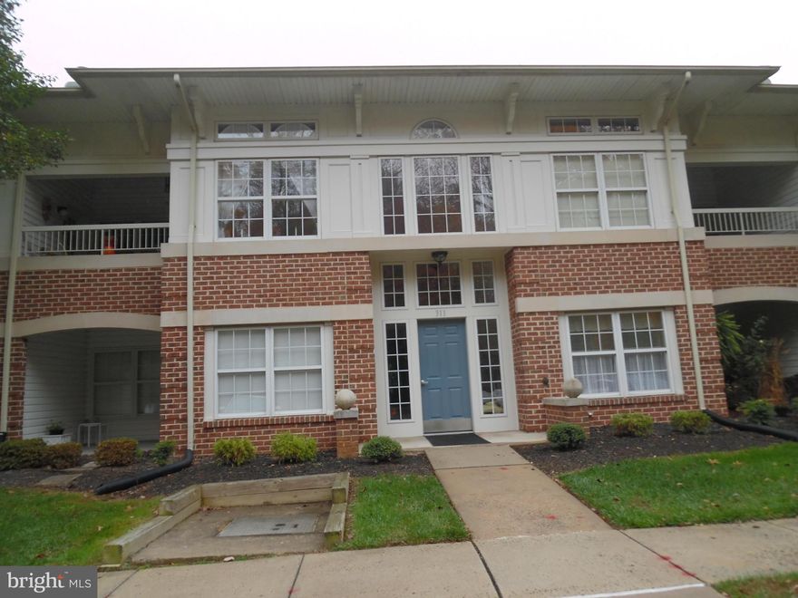 Large bright 1st flr condo tucked away in secluded Laurel Woods. Lots of space in the nice 2 br/2ba condo with lrg kitchen featuring breakfast rm w/access to covered patio. This unit includes a den, lrg bedrooms & storage is no problem with lrg storage closet & separate utility room. HVAC(Trane)replaced 2008-water heater 2014.Close to shopping, restaurants, hospital & plenty of parking. No stairs!