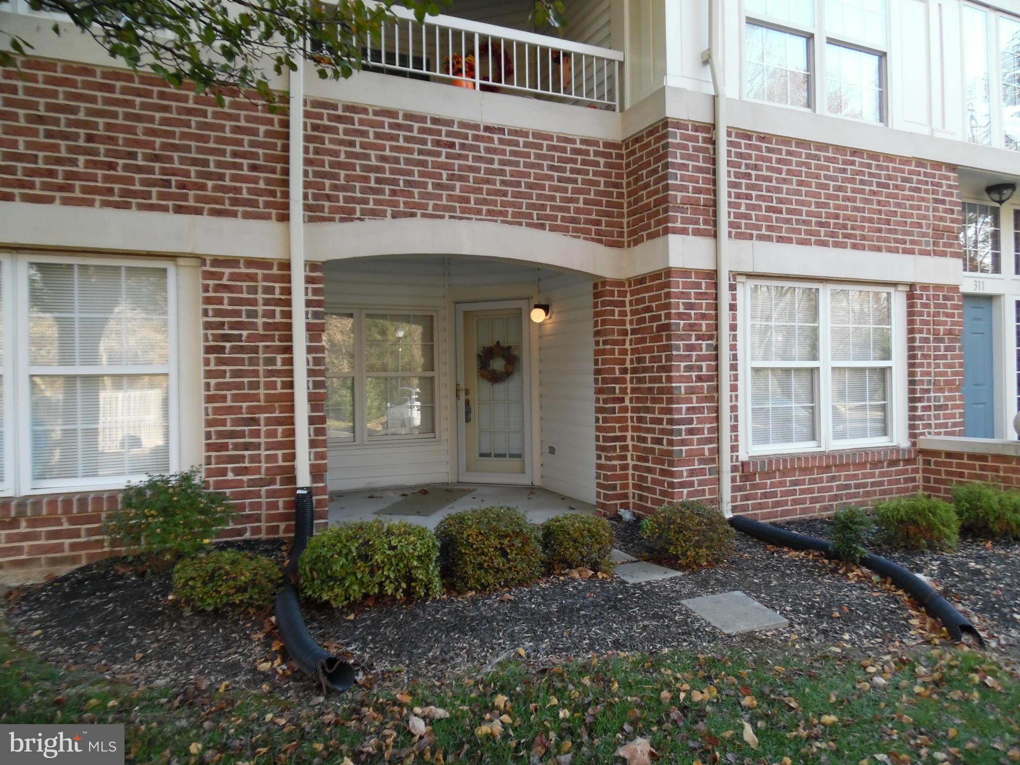 LAURELS CONDO - Residential