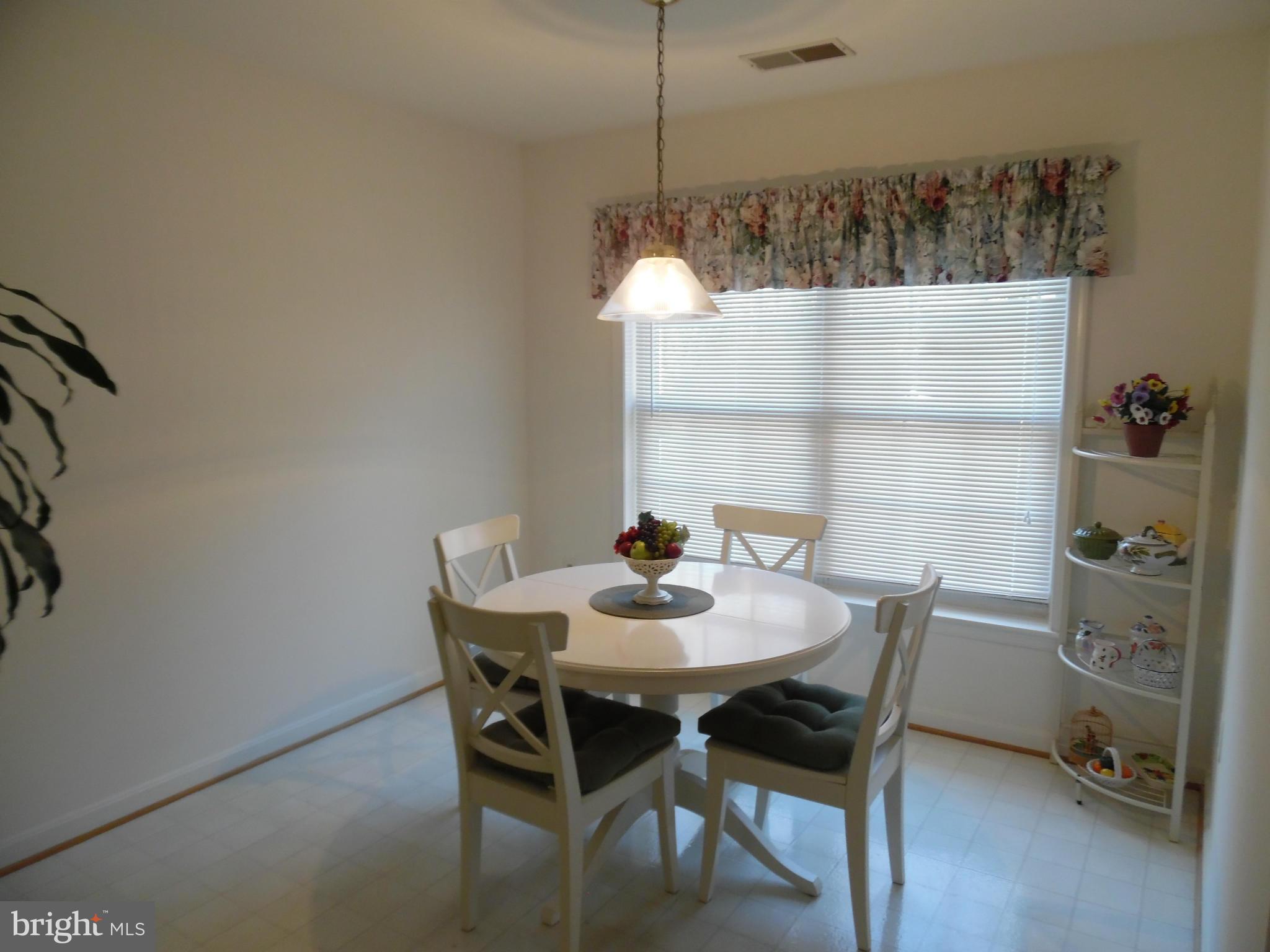 LAURELS CONDO - Residential