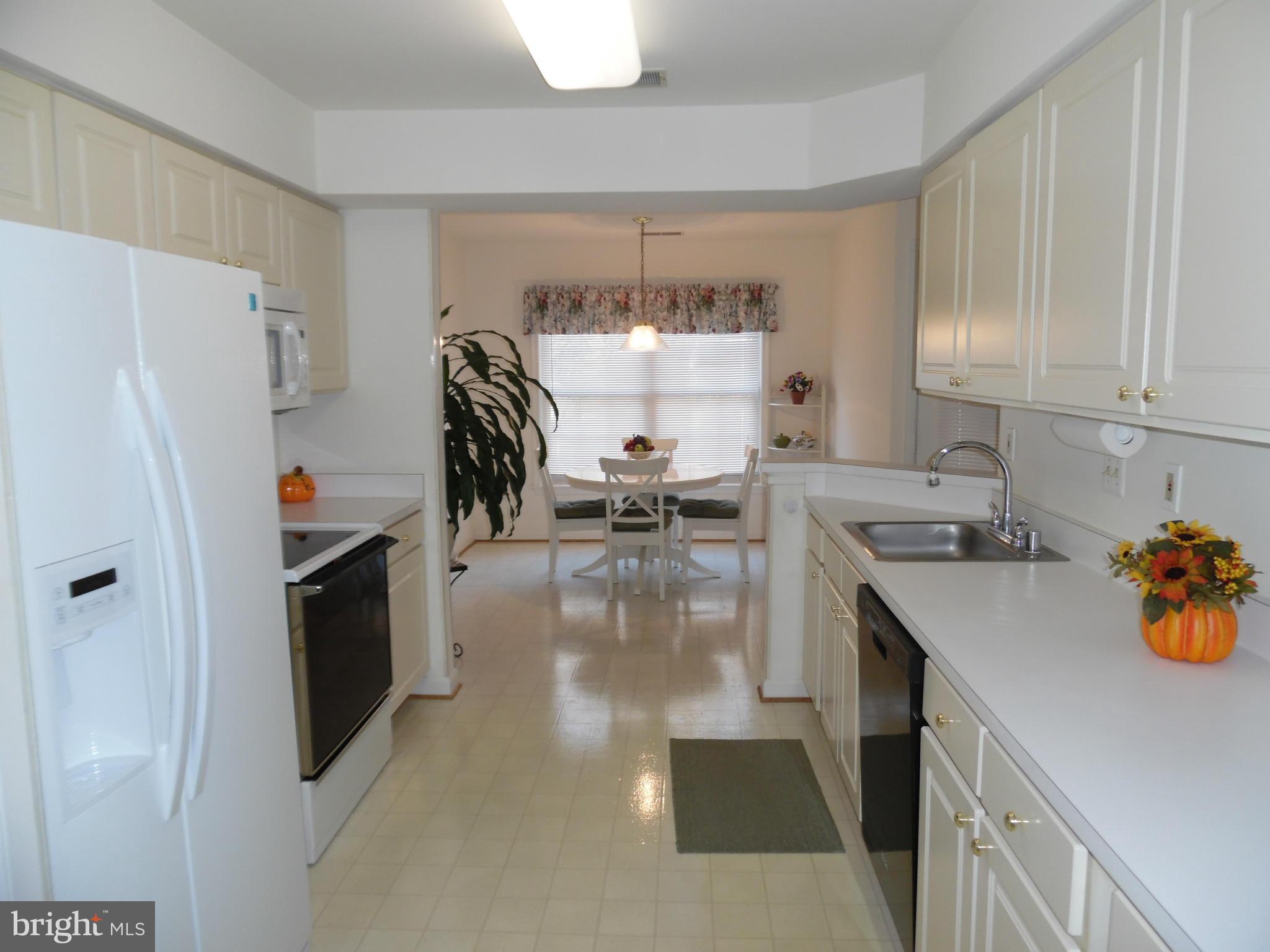 LAURELS CONDO - Residential