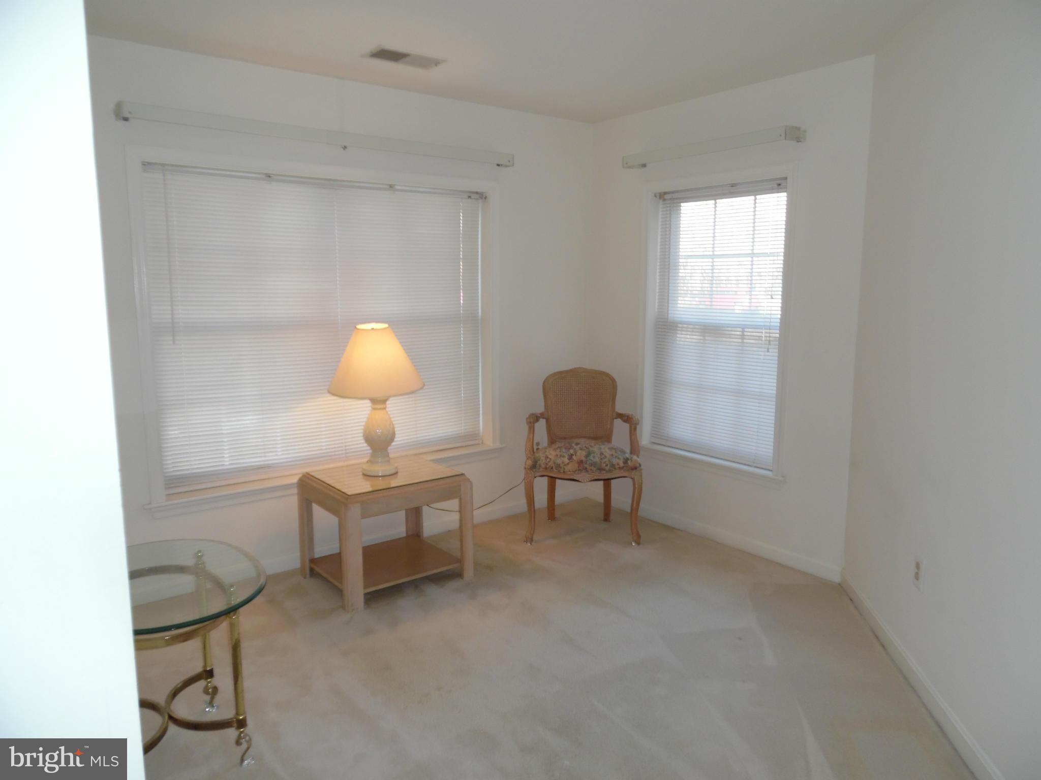 LAURELS CONDO - Residential