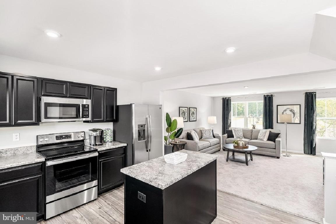 THE LAKES AT MARTINSBURG - Residential