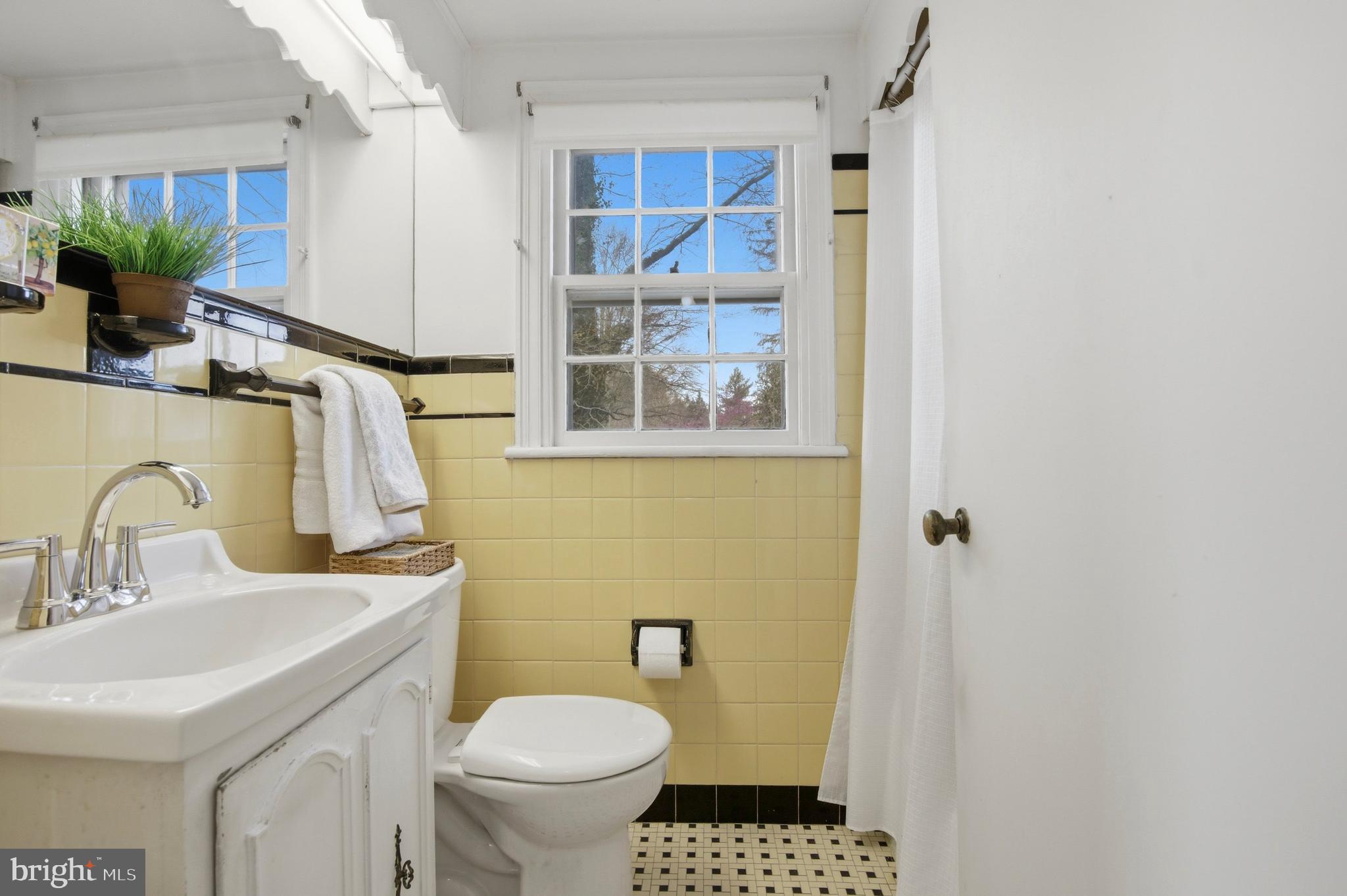 SHOEMAKER VIL - Residential