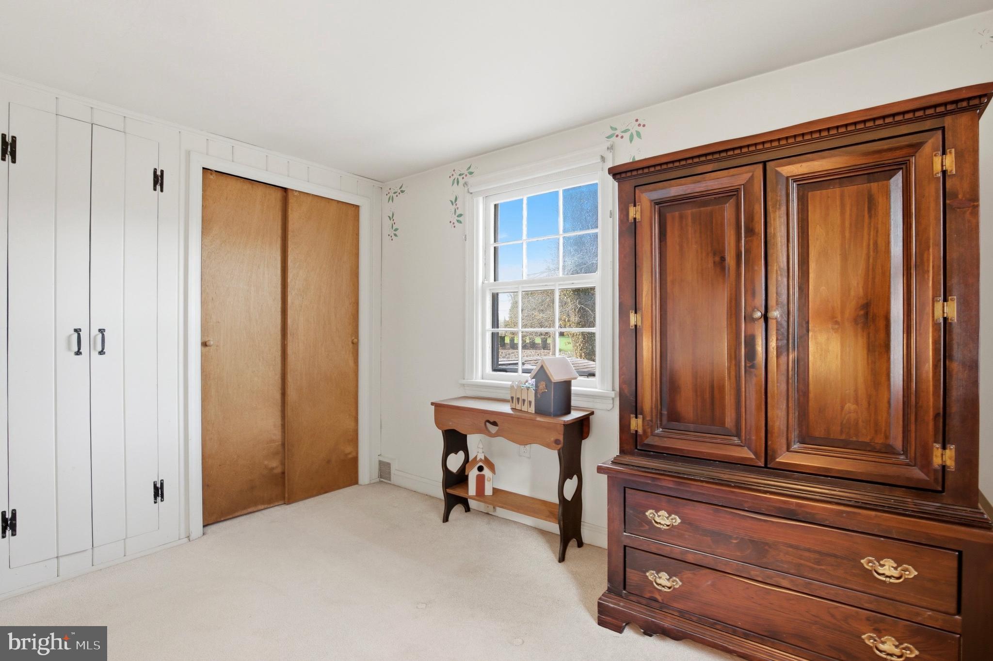 SHOEMAKER VIL - Residential