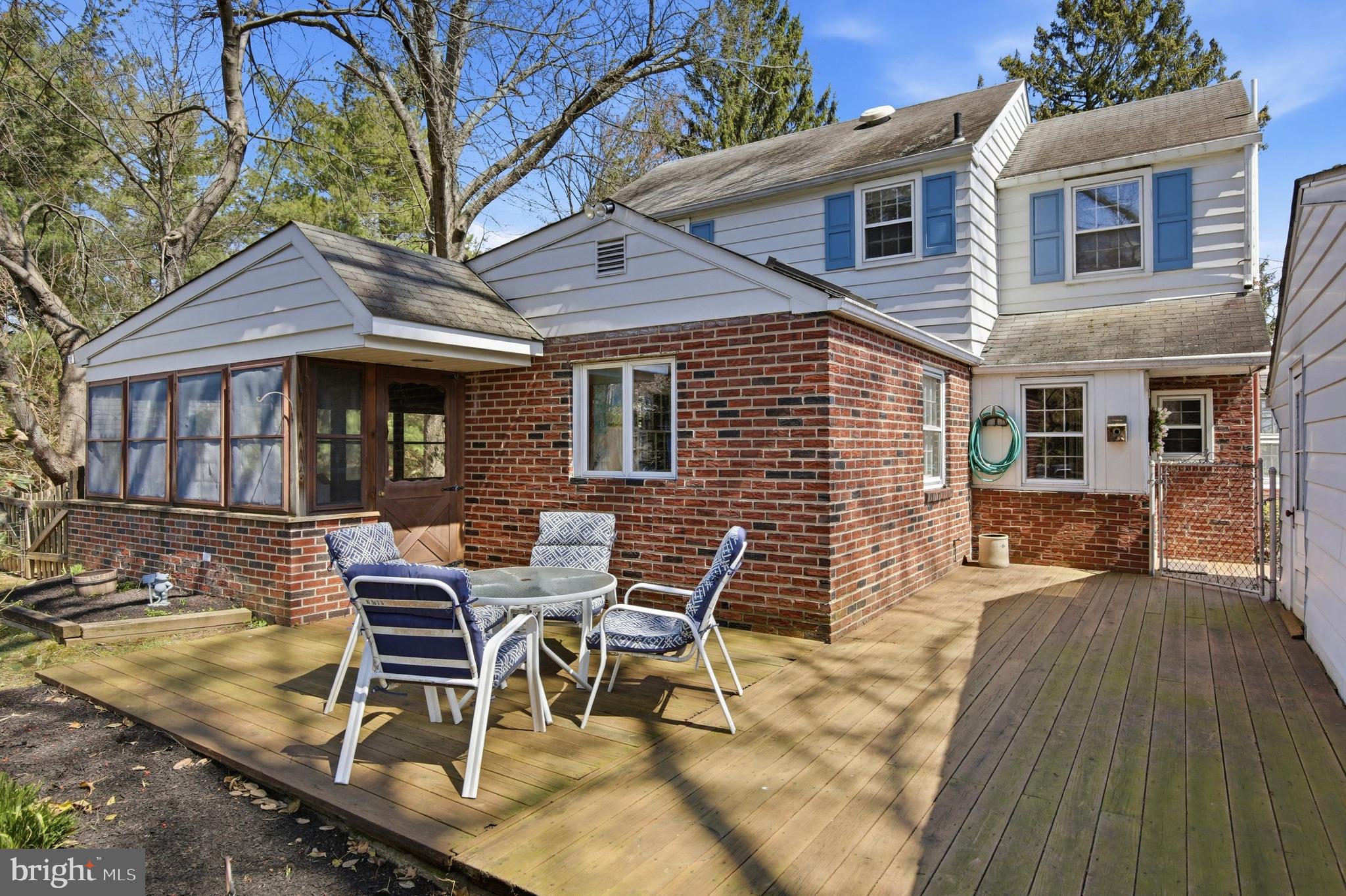 SHOEMAKER VIL - Residential