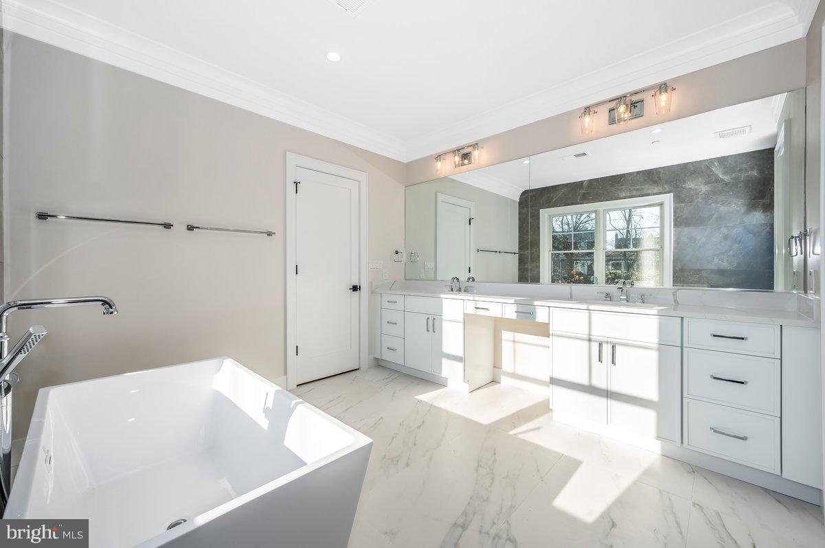 ROCK CREEK FOREST - Residential