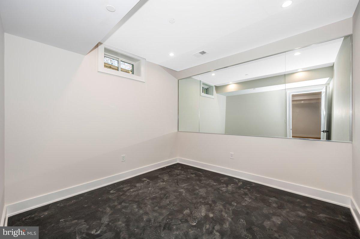 ROCK CREEK FOREST - Residential